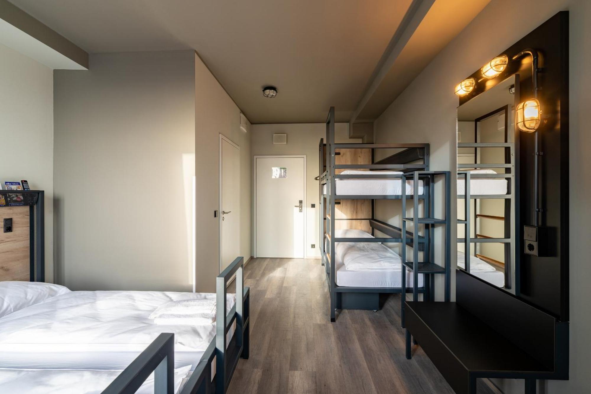A&O Hostel Firenze Campo Di Marte Екстериор снимка