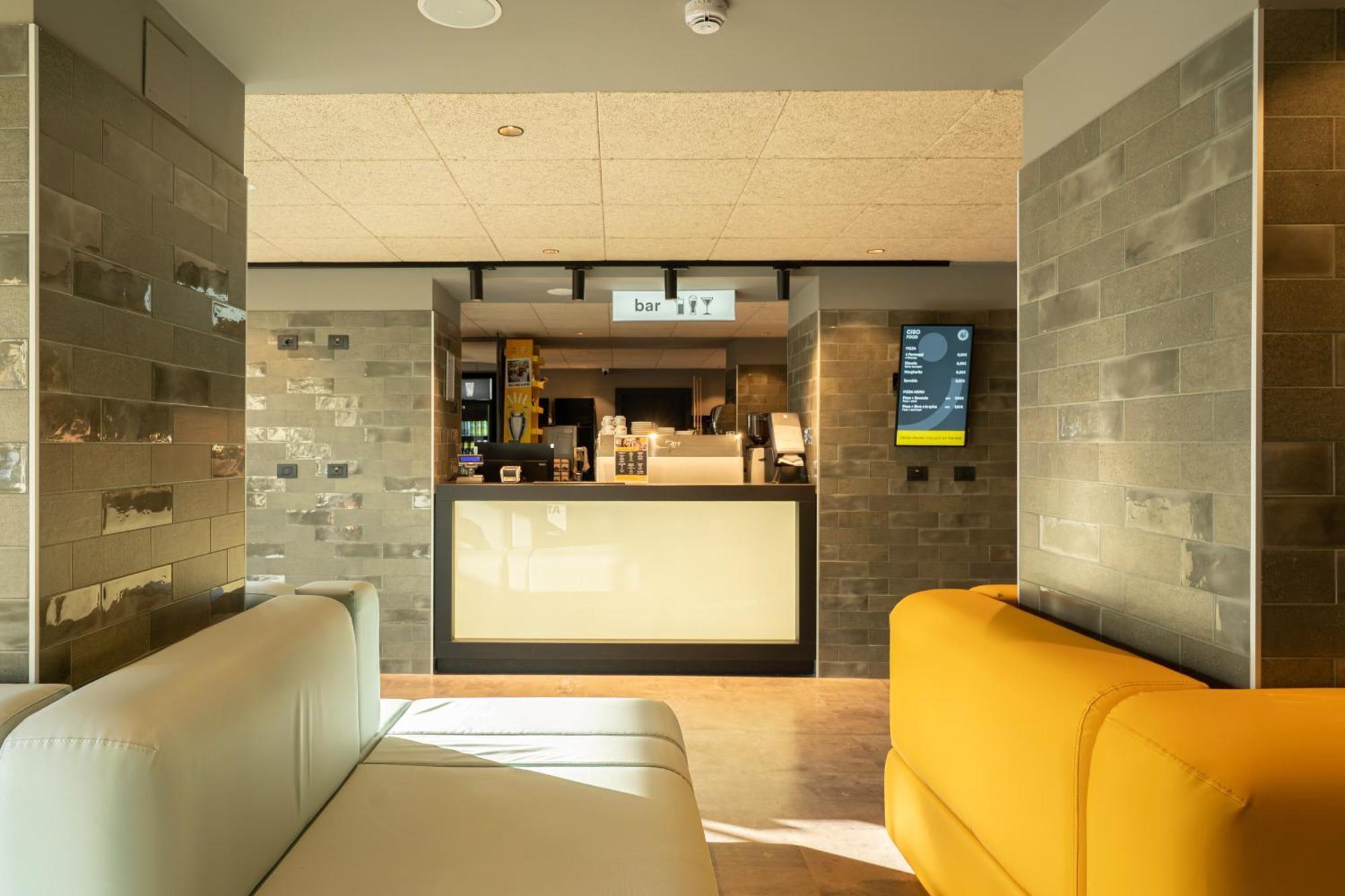A&O Hostel Firenze Campo Di Marte Екстериор снимка